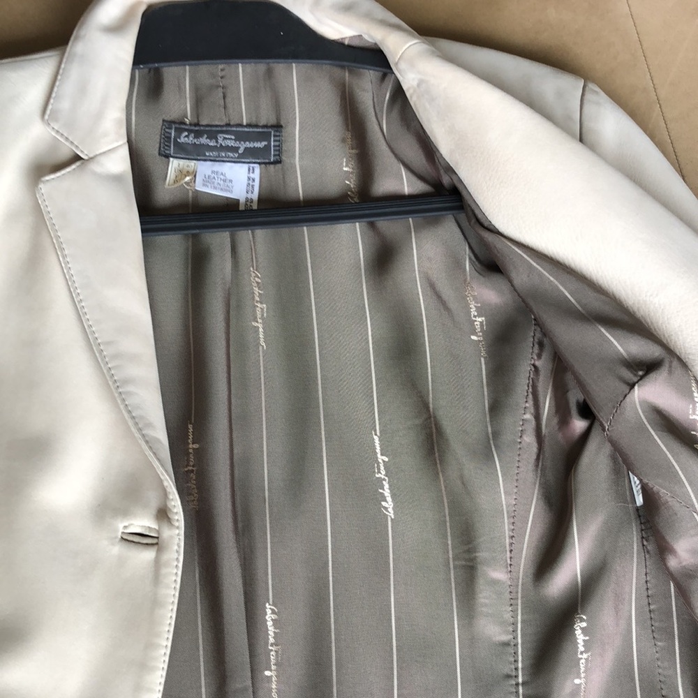 Ladies leather jacket - Picture 5 of 5